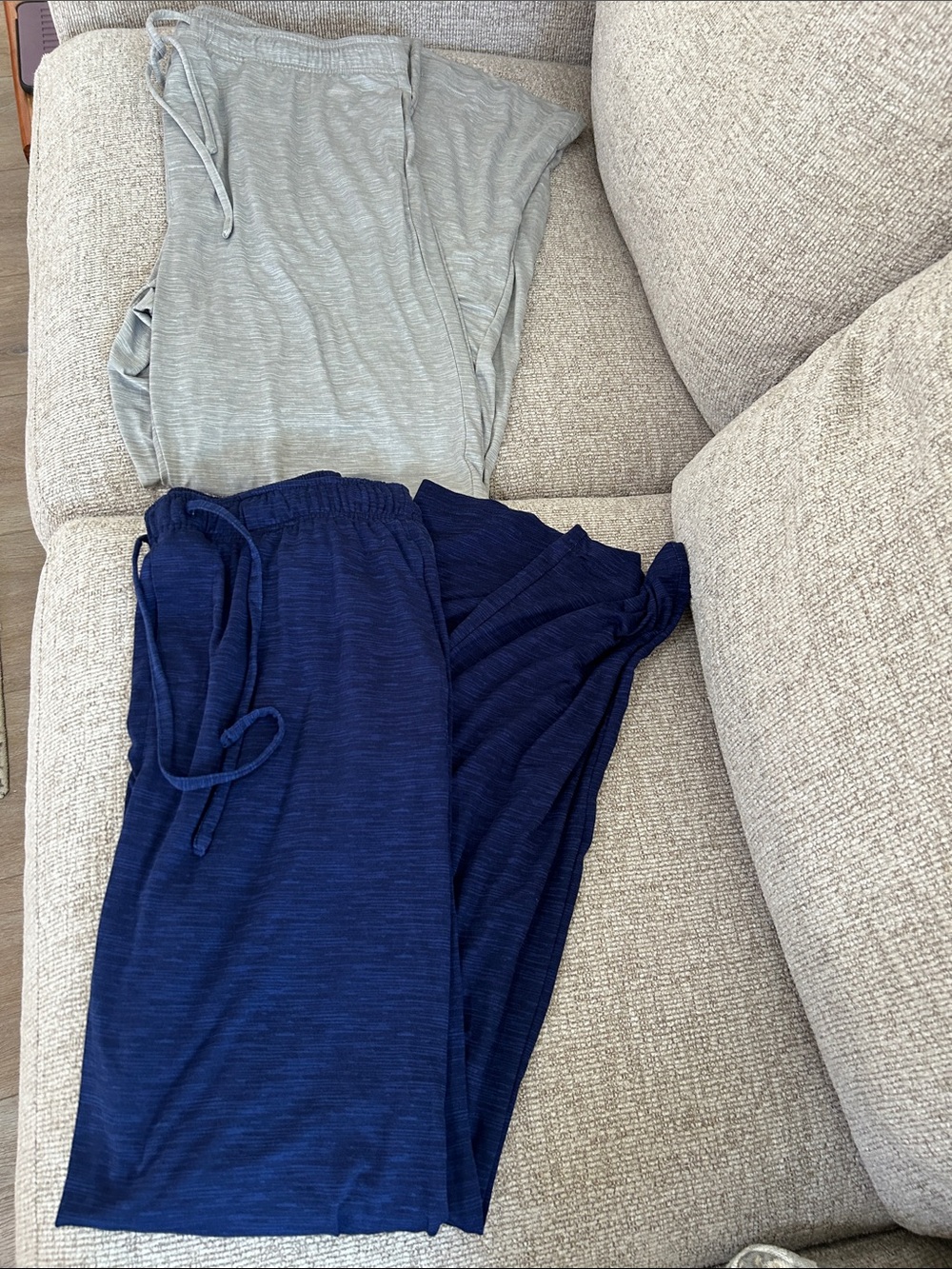 Men’s APT. 9 Seriously Soft Sleep Pants Size Small Blue & Light Gray Set of 2